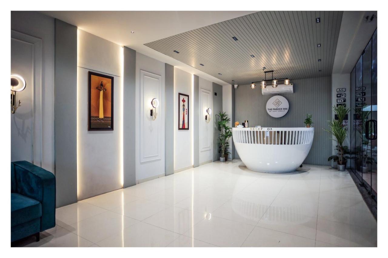 Hotel The Parker Inn By Kbnt Group Surate Extérieur photo