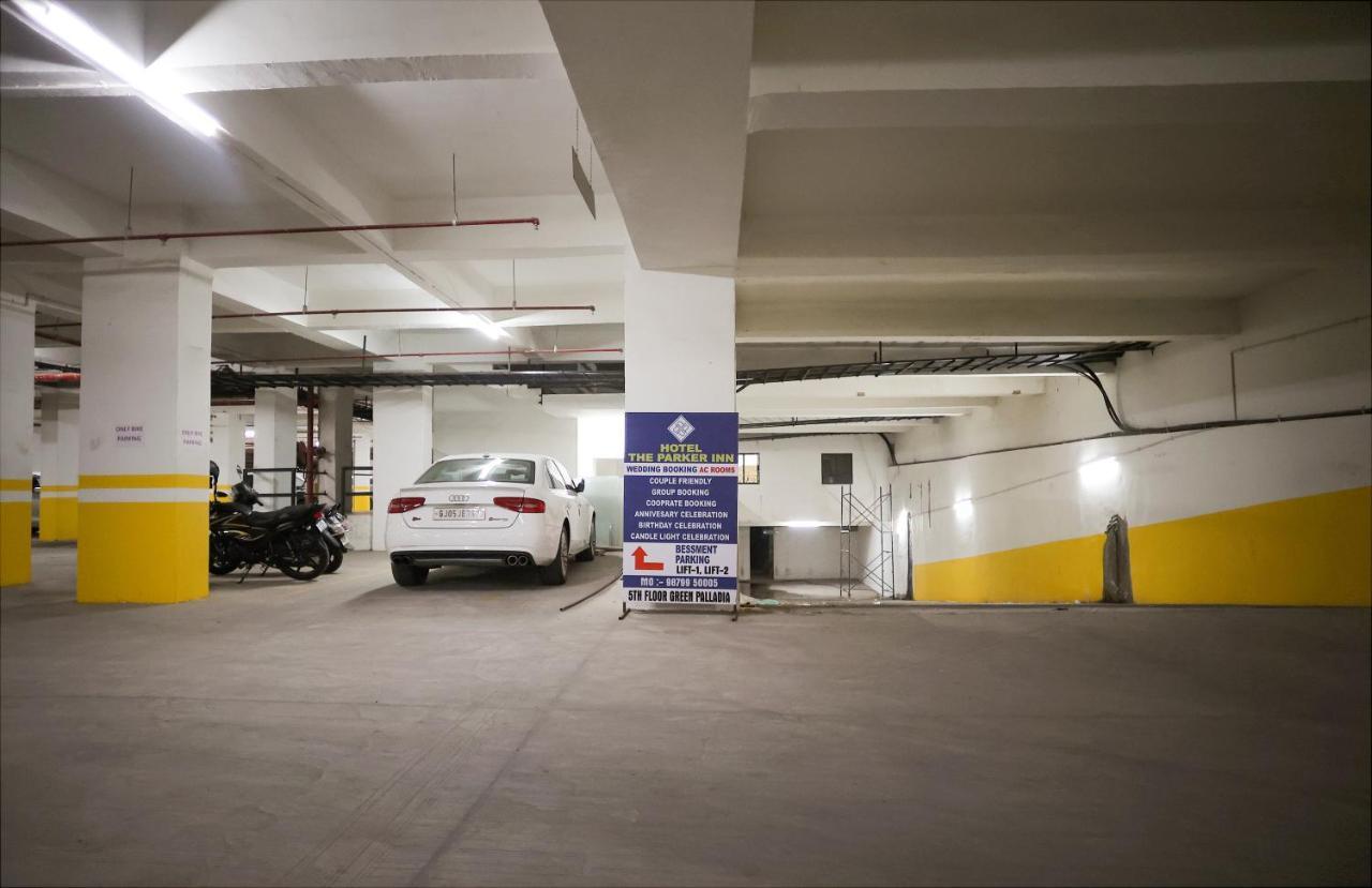 Hotel The Parker Inn By Kbnt Group Surate Extérieur photo