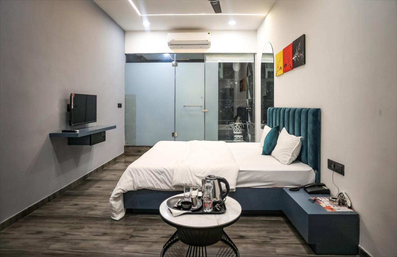 Hotel The Parker Inn By Kbnt Group Surate Extérieur photo